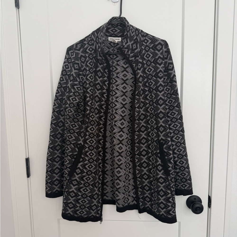 Artisan Ny Black and Gray Diamond Cardigan